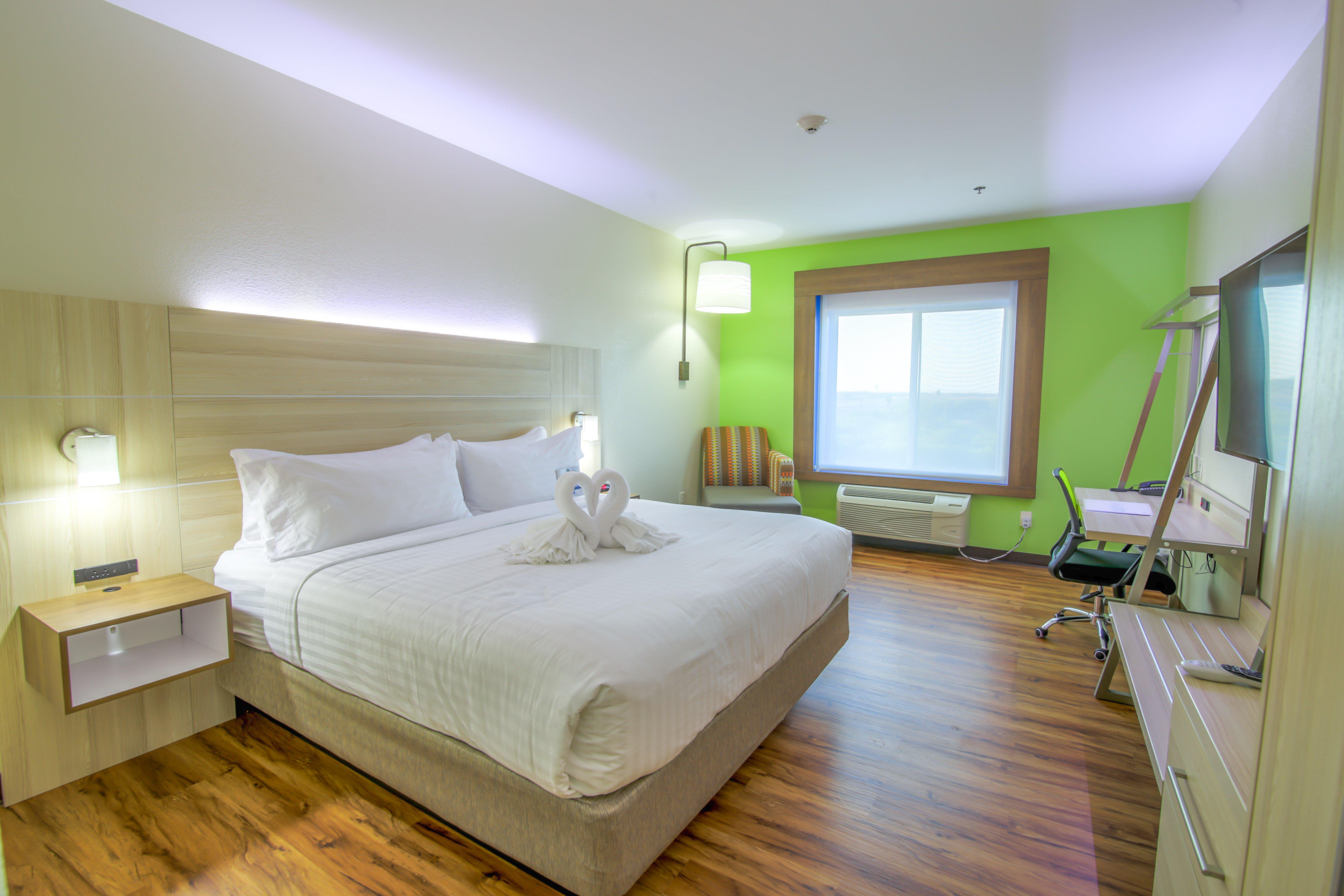 Express & Raymondville, An Ihg Hotel