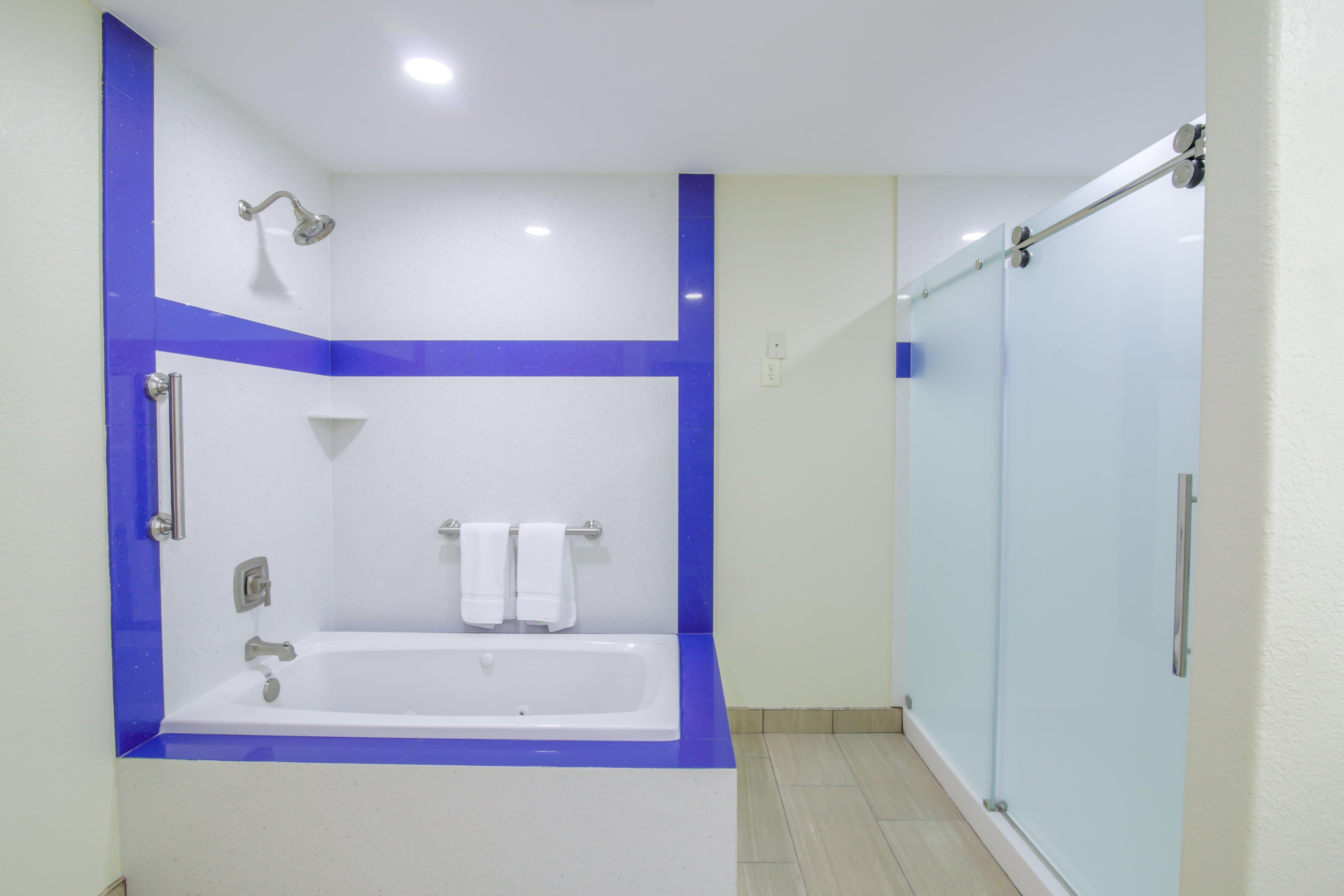 Express & Raymondville, An Ihg Hotel Raymondville