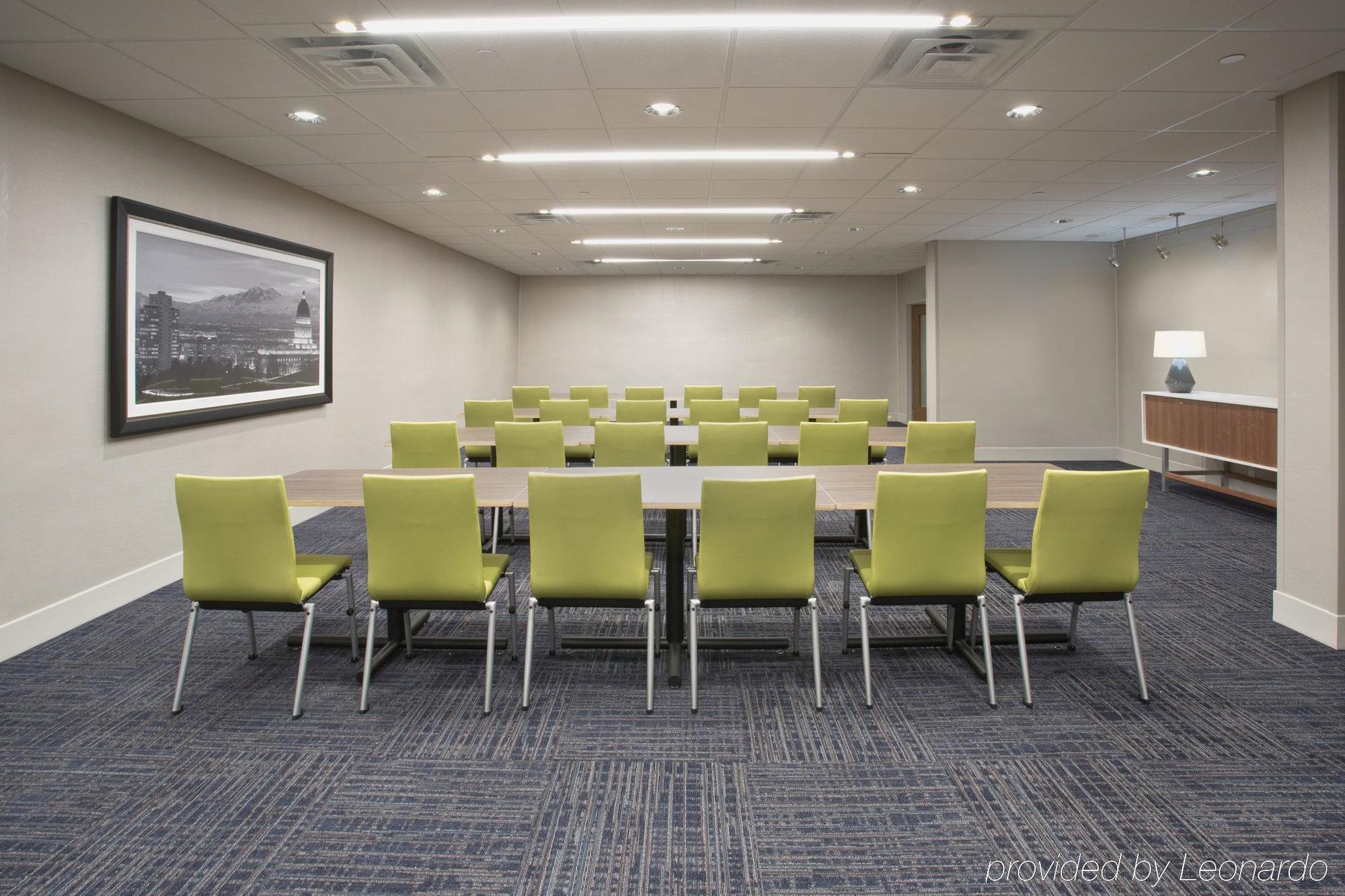 Express & Raymondville, An Ihg Hotel 3*
